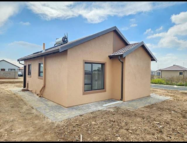 2 BEDROOM HOUSE FOR SALE IN WINDMILL PARK